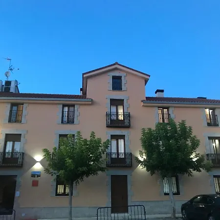 Turísticos Escorraladas 4*