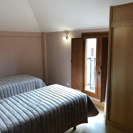 Turisticos Escorraladas 4* Baltanas