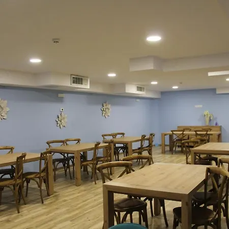 Turisticos Escorraladas Aparthotel Baltanas