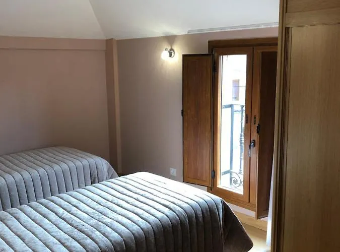 Turisticos Escorraladas 4* Baltanás