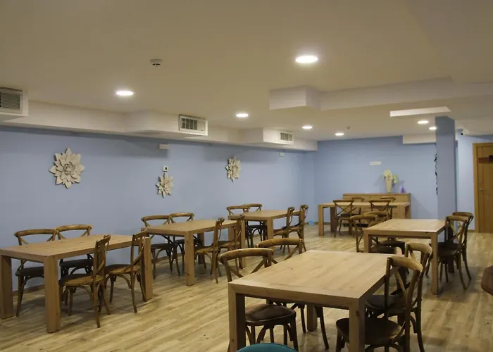 Turisticos Escorraladas Aparthotel Baltanás